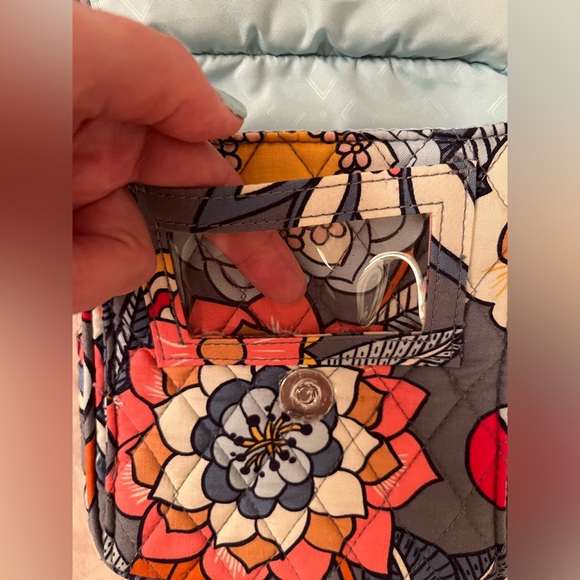 Vera Bradley Crossbody cloth bag. Tropical Evening pattern. - Picture 6 of 10